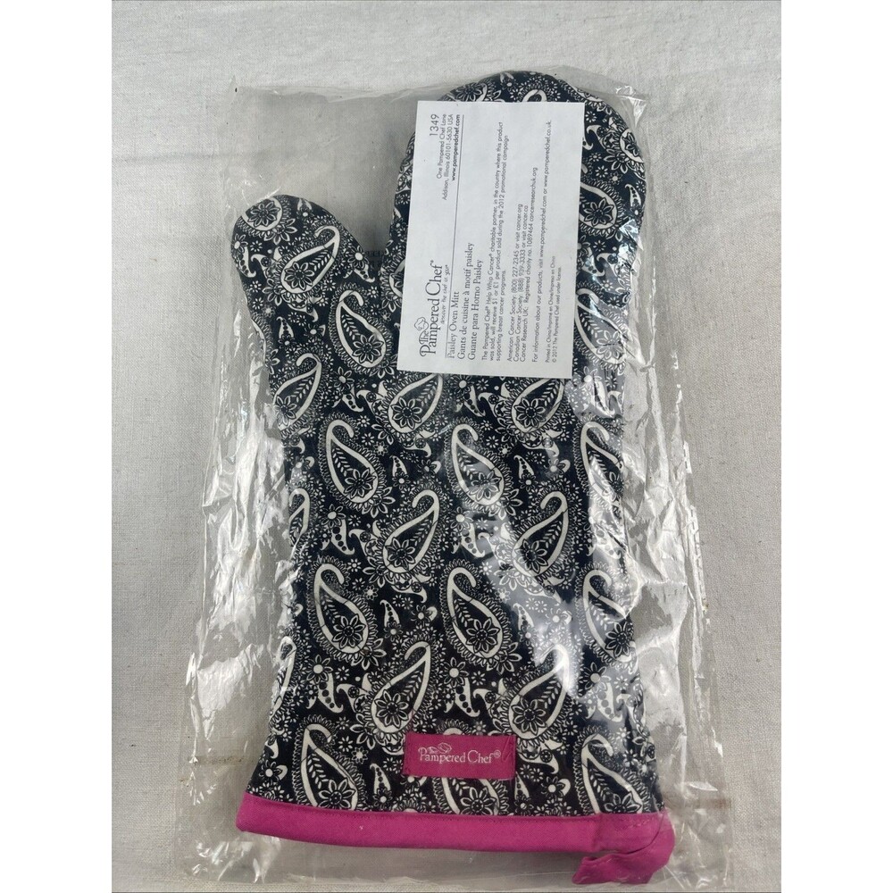 The Pampered Chef Paisley Oven Mitt #1349 NEW